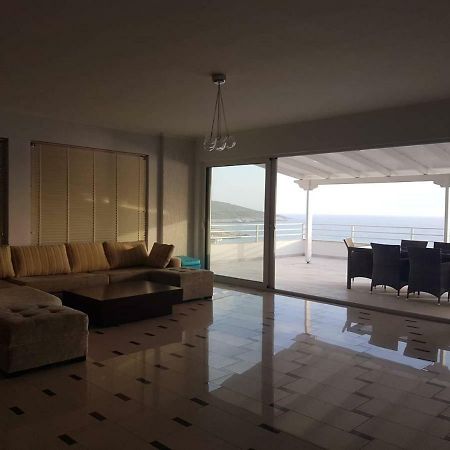 Sea Front Penthouse Apartment Sarande Bagian luar foto