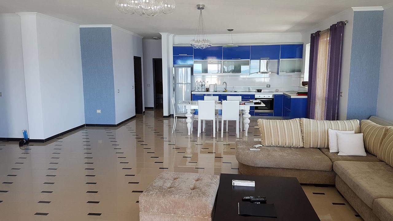 Sea Front Penthouse Apartment Sarande Bagian luar foto